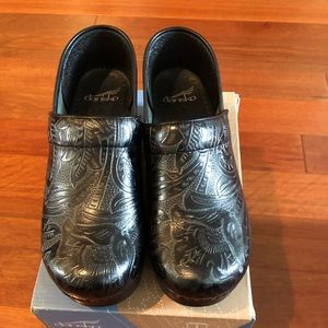 Women’s Dansko Tooled Professional Size 38